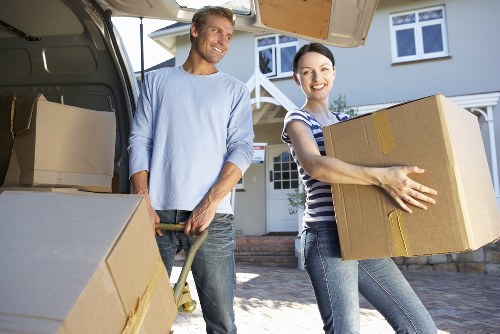 Local moving help for flats and homes in Highbury